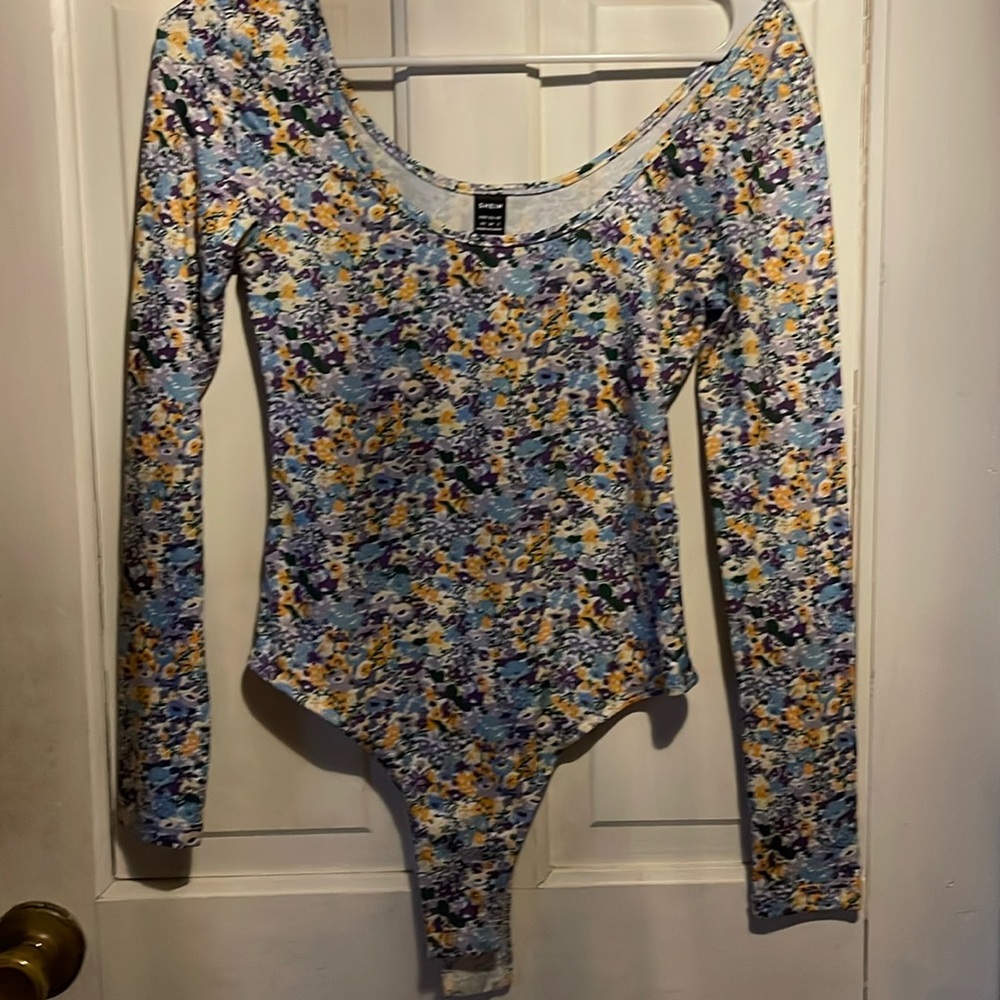 Shein floral print bodysuit small